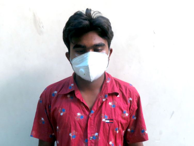 व्यापारी धम्क्याएर रकम असुल्ने गिरोहलाई पेस्तोल बेच्ने पक्राउ